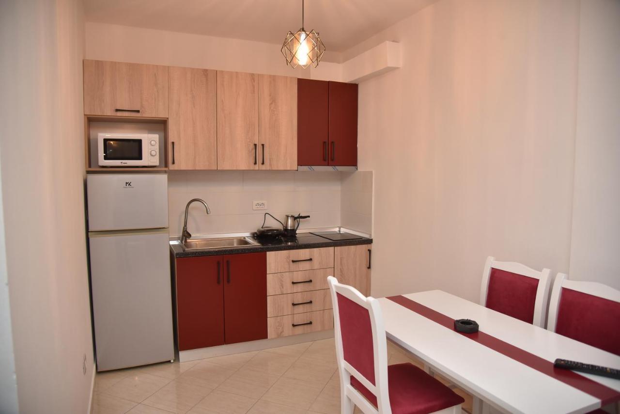Flowers Apartments Golem  Ngoại thất bức ảnh