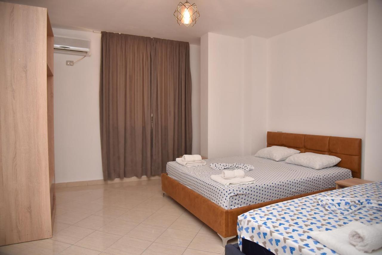 Flowers Apartments Golem  Ngoại thất bức ảnh