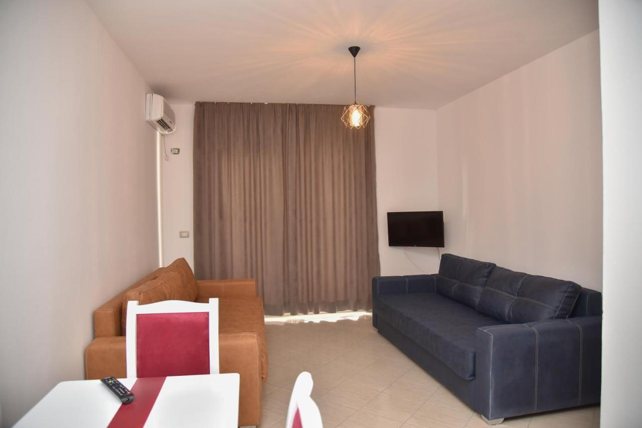 Flowers Apartments Golem  Ngoại thất bức ảnh
