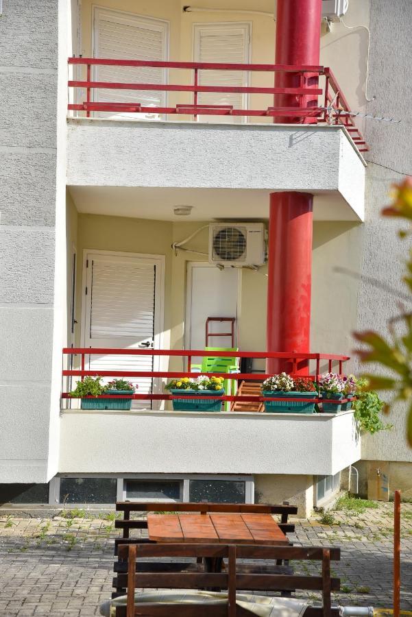 Flowers Apartments Golem  Ngoại thất bức ảnh