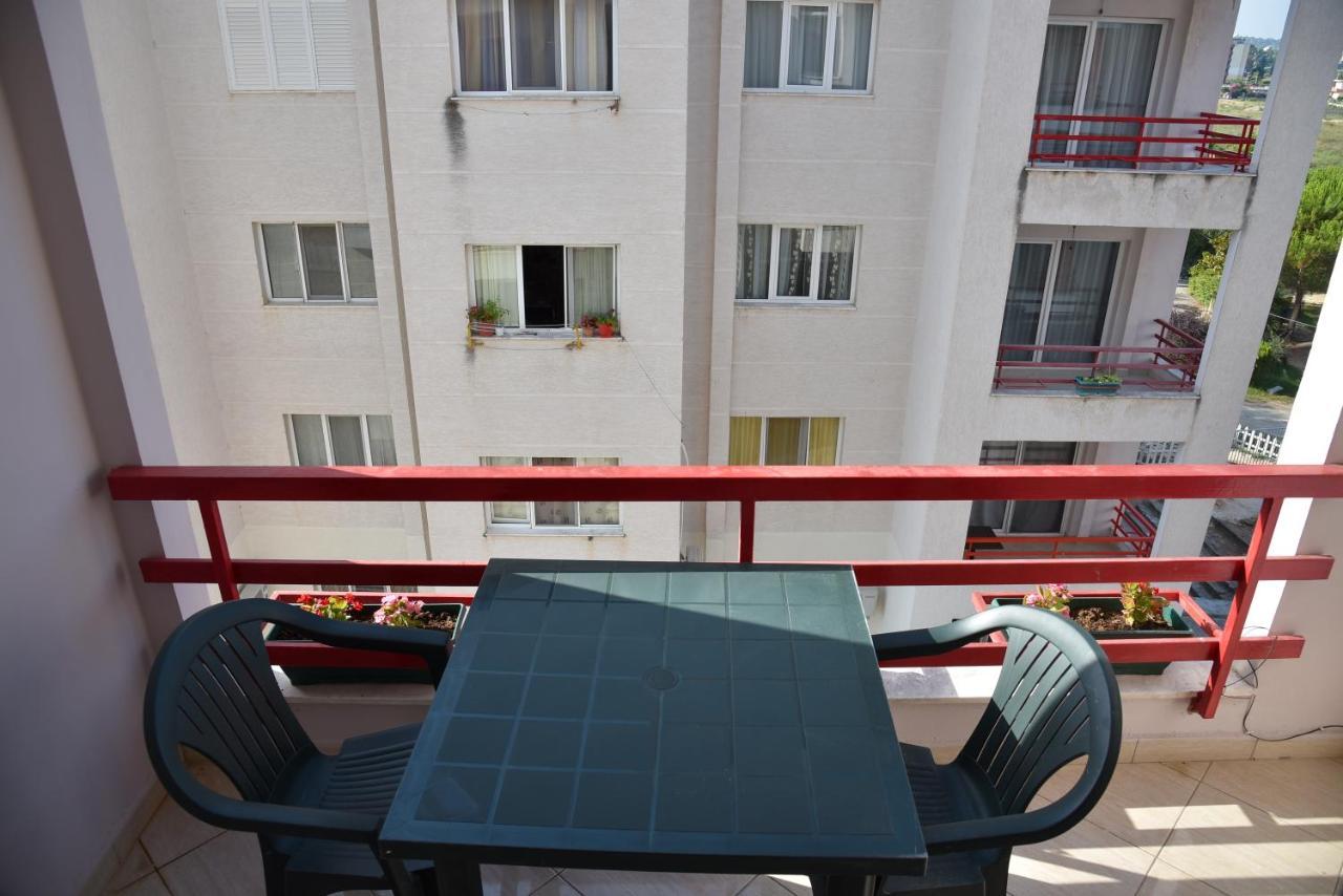 Flowers Apartments Golem  Ngoại thất bức ảnh