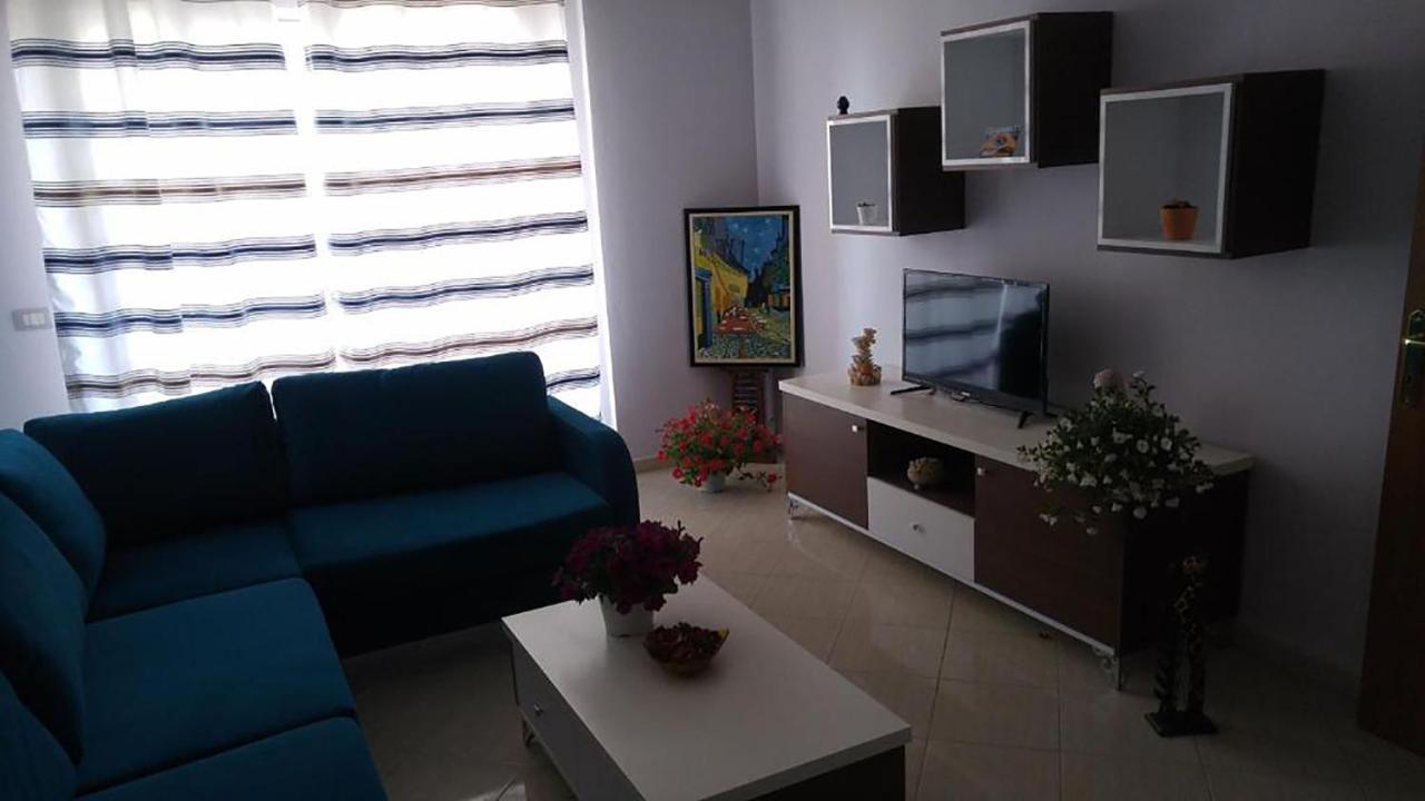 Flowers Apartments Golem  Ngoại thất bức ảnh