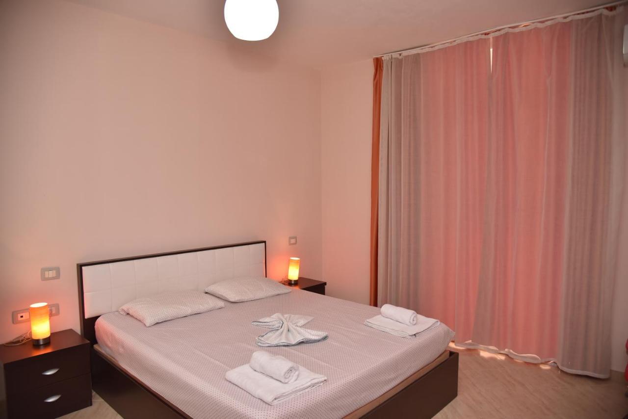 Flowers Apartments Golem  Ngoại thất bức ảnh