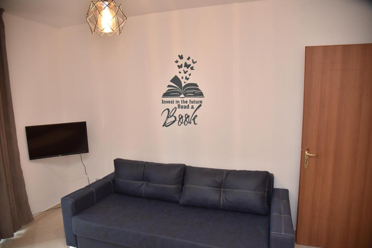 Flowers Apartments Golem  Ngoại thất bức ảnh