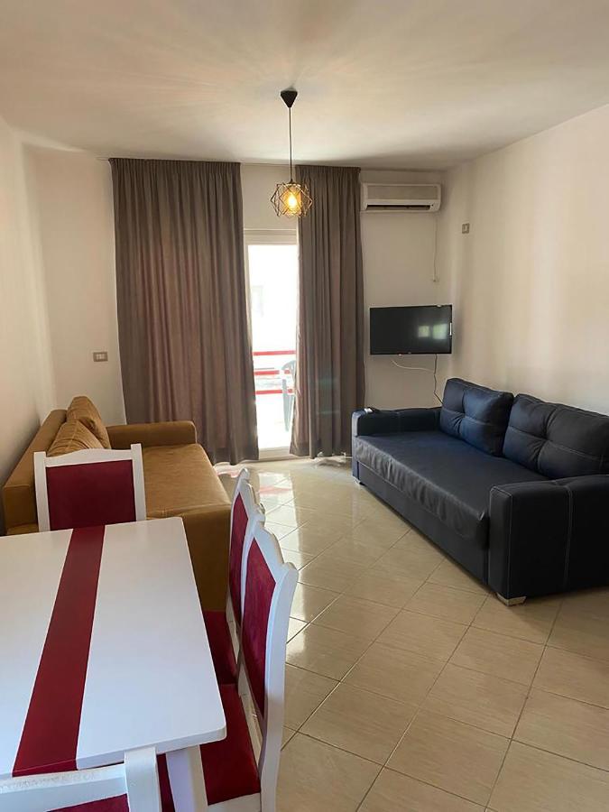 Flowers Apartments Golem  Ngoại thất bức ảnh
