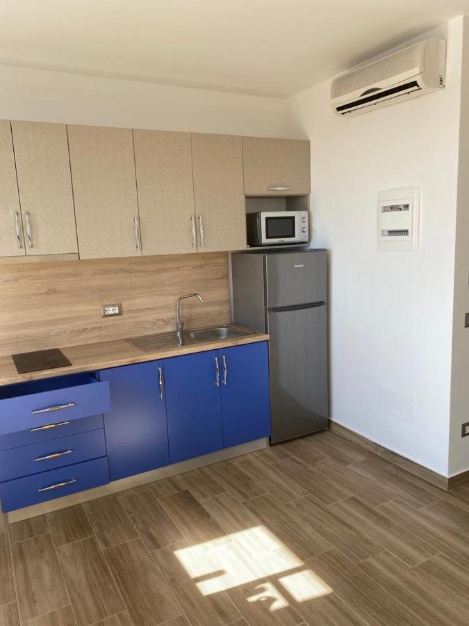 Flowers Apartments Golem  Ngoại thất bức ảnh